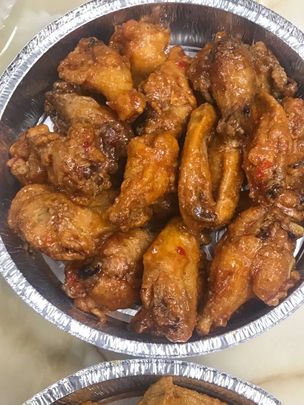 Yummy Yummy Family | restaurant | 250 E 204th St, Bronx, NY 10458, USA | 7185618888 OR +1 718-561-8888