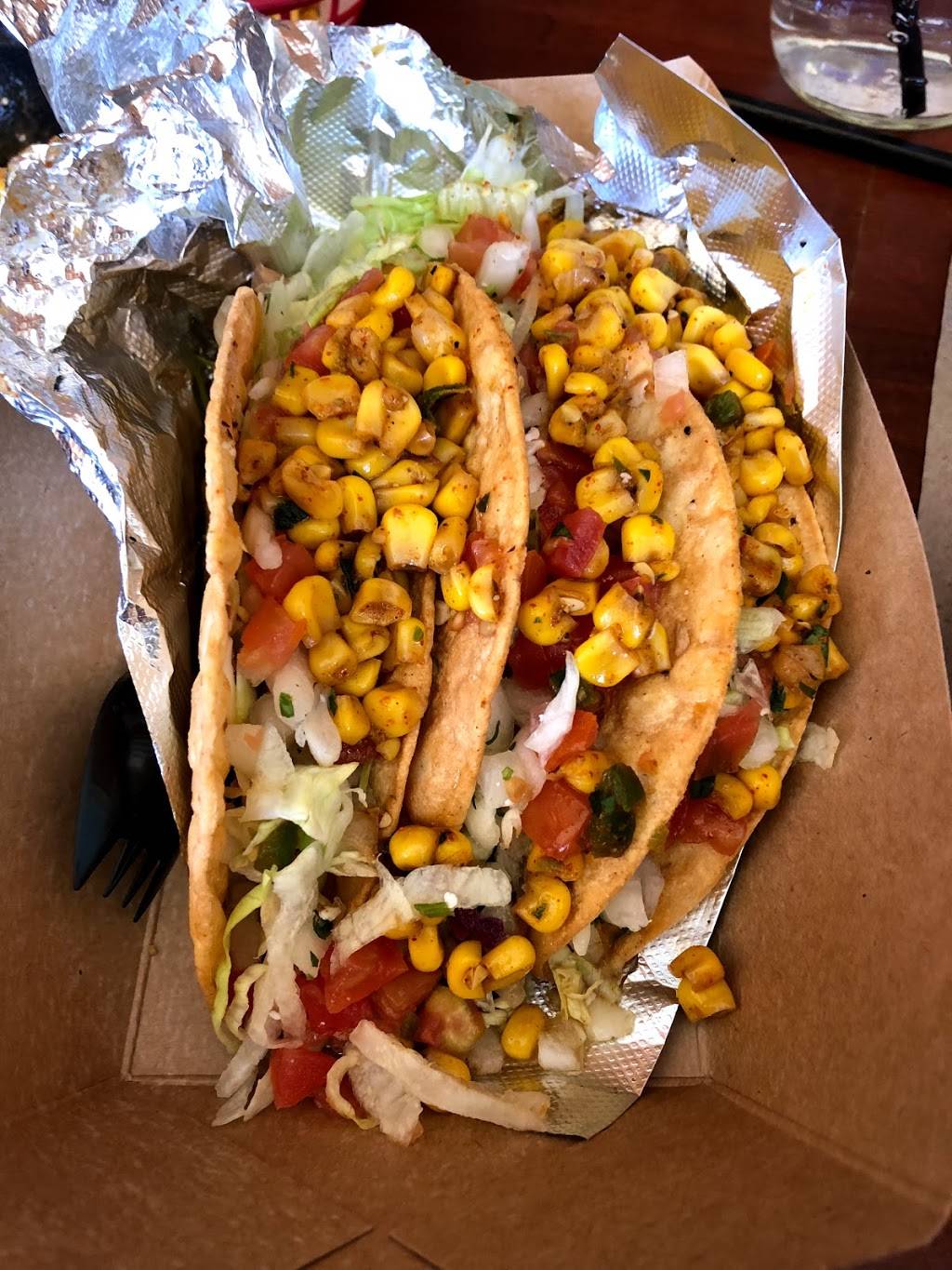 Barrio Tremont | restaurant | 806 Literary Rd, Cleveland, OH 44113, USA | 2169997714 OR +1 216-999-7714