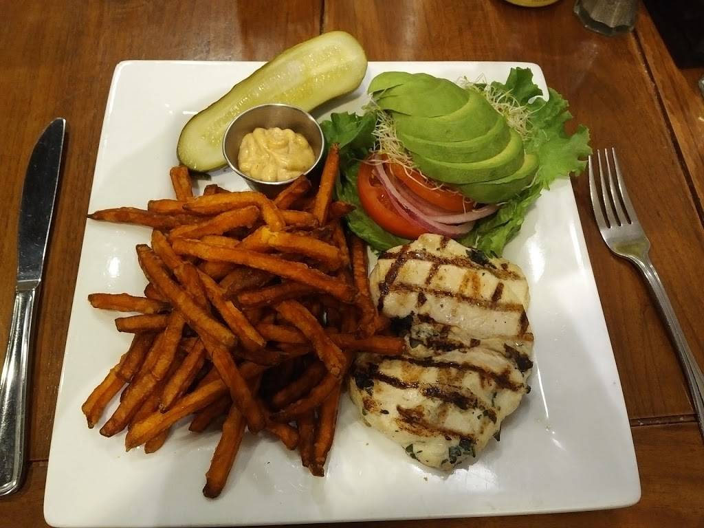 ReVive! | restaurant | 3401 S IH 35 Frontage Rd, Austin, TX 78741, USA | 5127444841 OR +1 512-744-4841