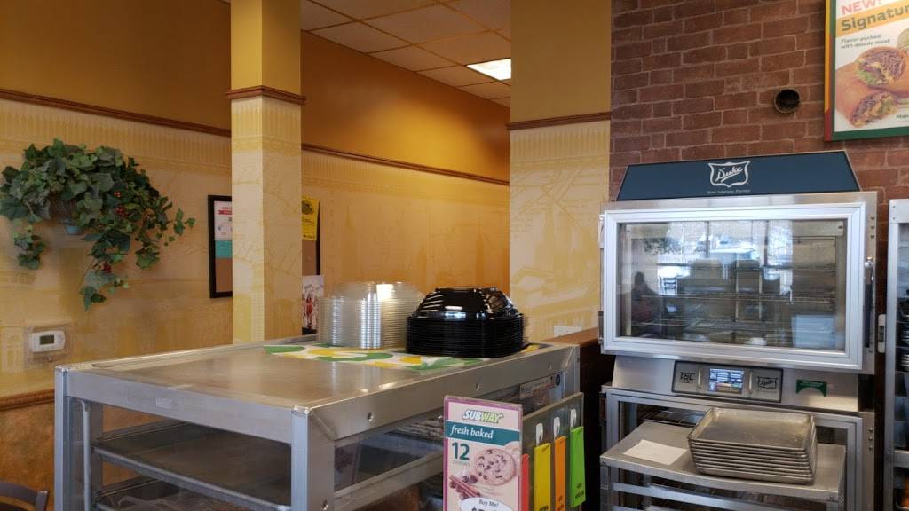 Subway | restaurant | 1863 US-18 BUS, Mt Horeb, WI 53572, USA | 6084377829 OR +1 608-437-7829