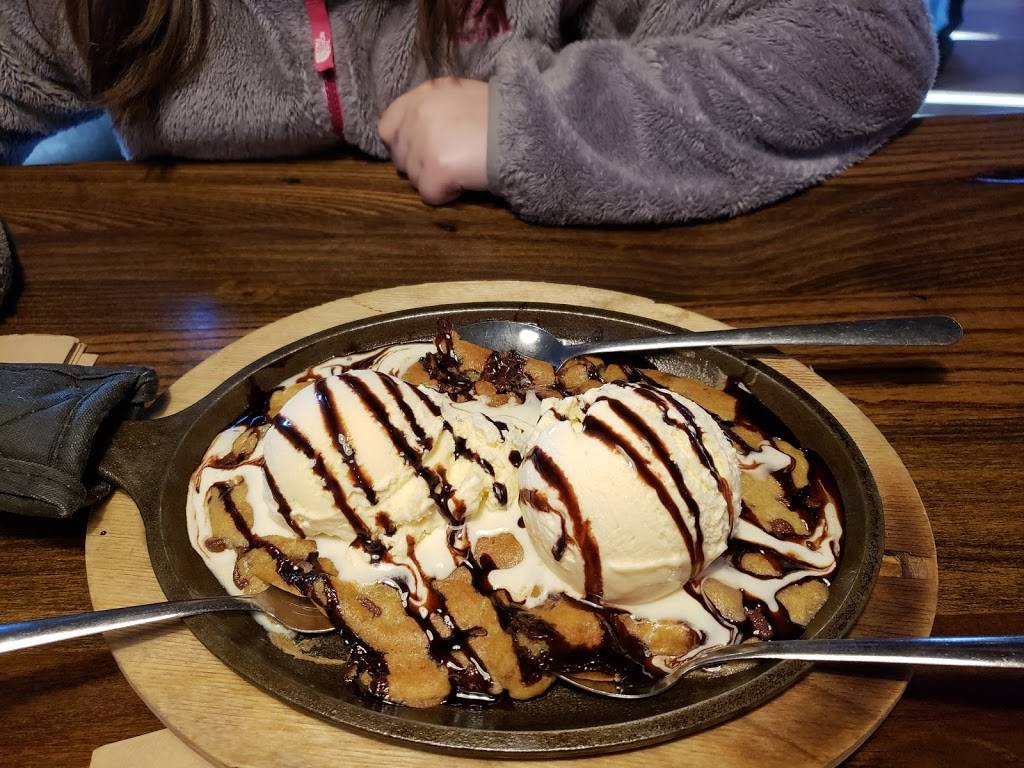 East Coast Wings + Grill | restaurant | 19399 Forest Rd Suite 5 Suite 5, Lynchburg, VA 24502, USA | 4346166297 OR +1 434-616-6297