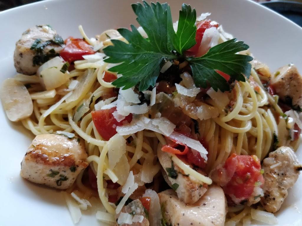 Fort York Tavern | restaurant | 92 Fort York Blvd, Toronto, ON M5V 4A7, Canada | 4166232323 OR +1 416-623-2323