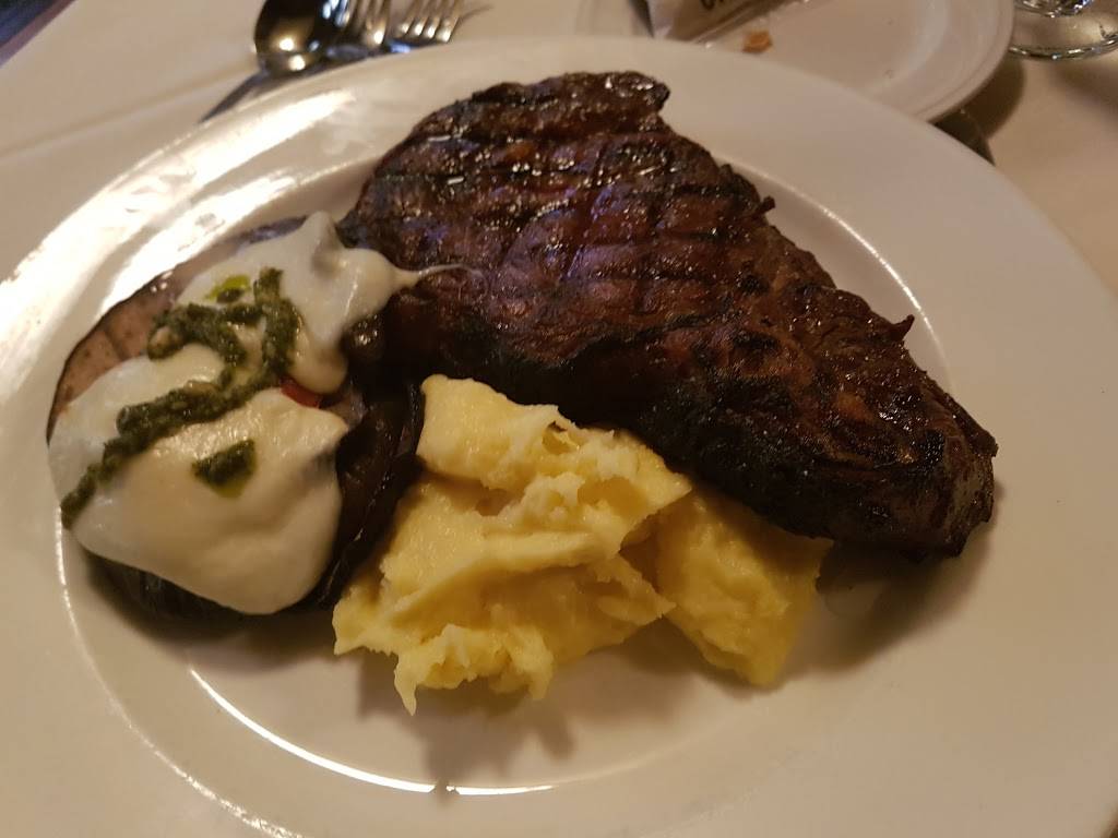 The Fay Club | restaurant | 658 Main Street, Fitchburg, MA 01420, USA | 9783454537 OR +1 978-345-4537