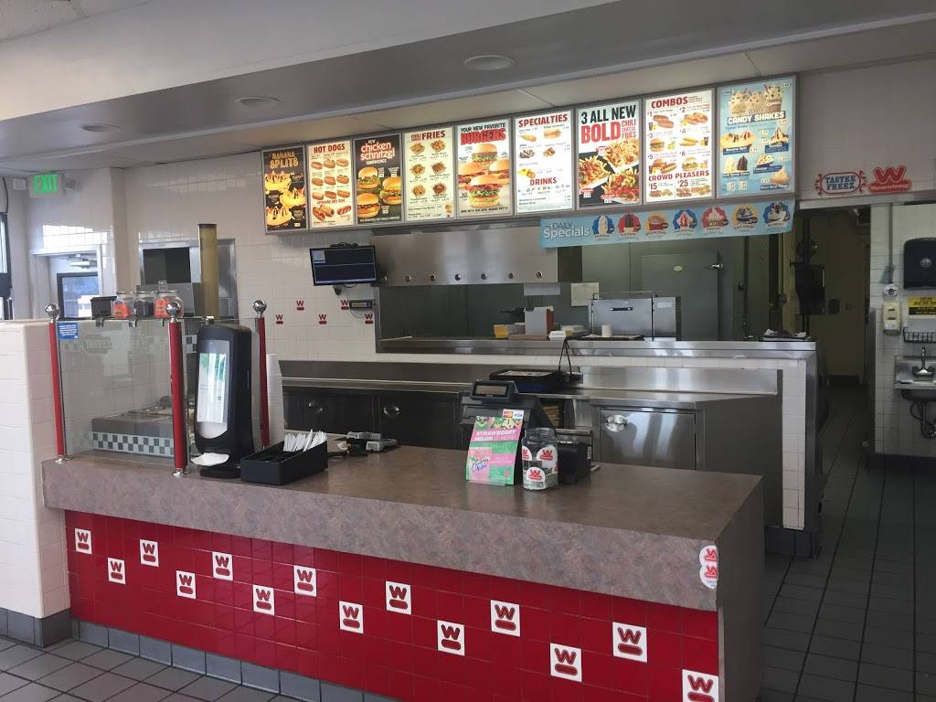 Wienerschnitzel | restaurant | 2575 Windmill Pkwy, Henderson, NV 89074, USA | 7022633550 OR +1 702-263-3550