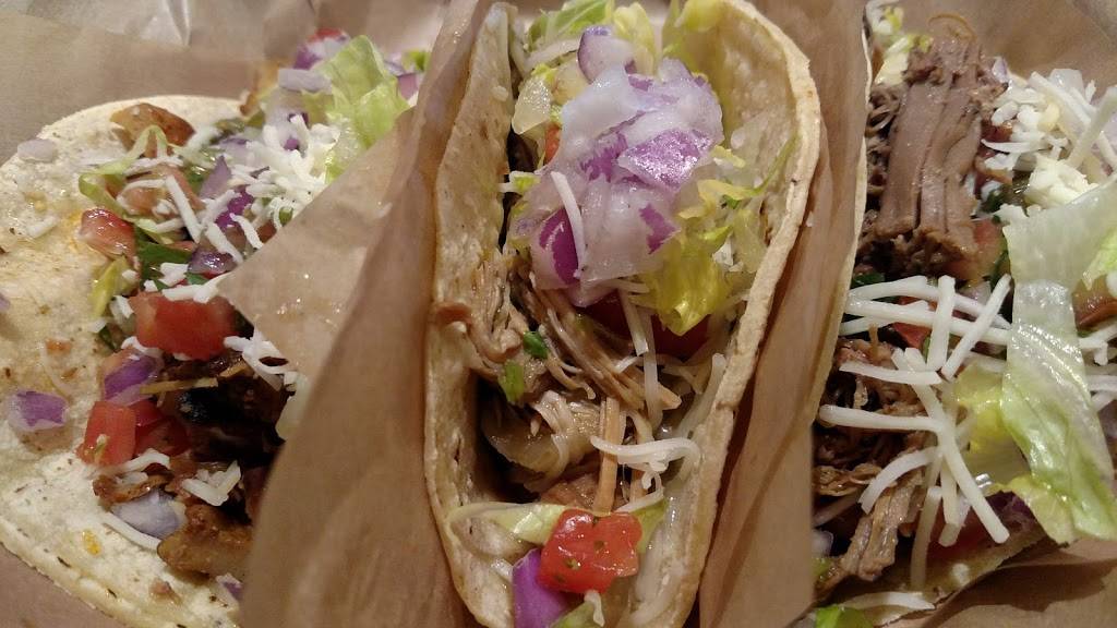 QDOBA Mexican Eats | restaurant | 10439 S Indianapolis Blvd, Highland, IN 46322, USA | 2199246674 OR +1 219-924-6674