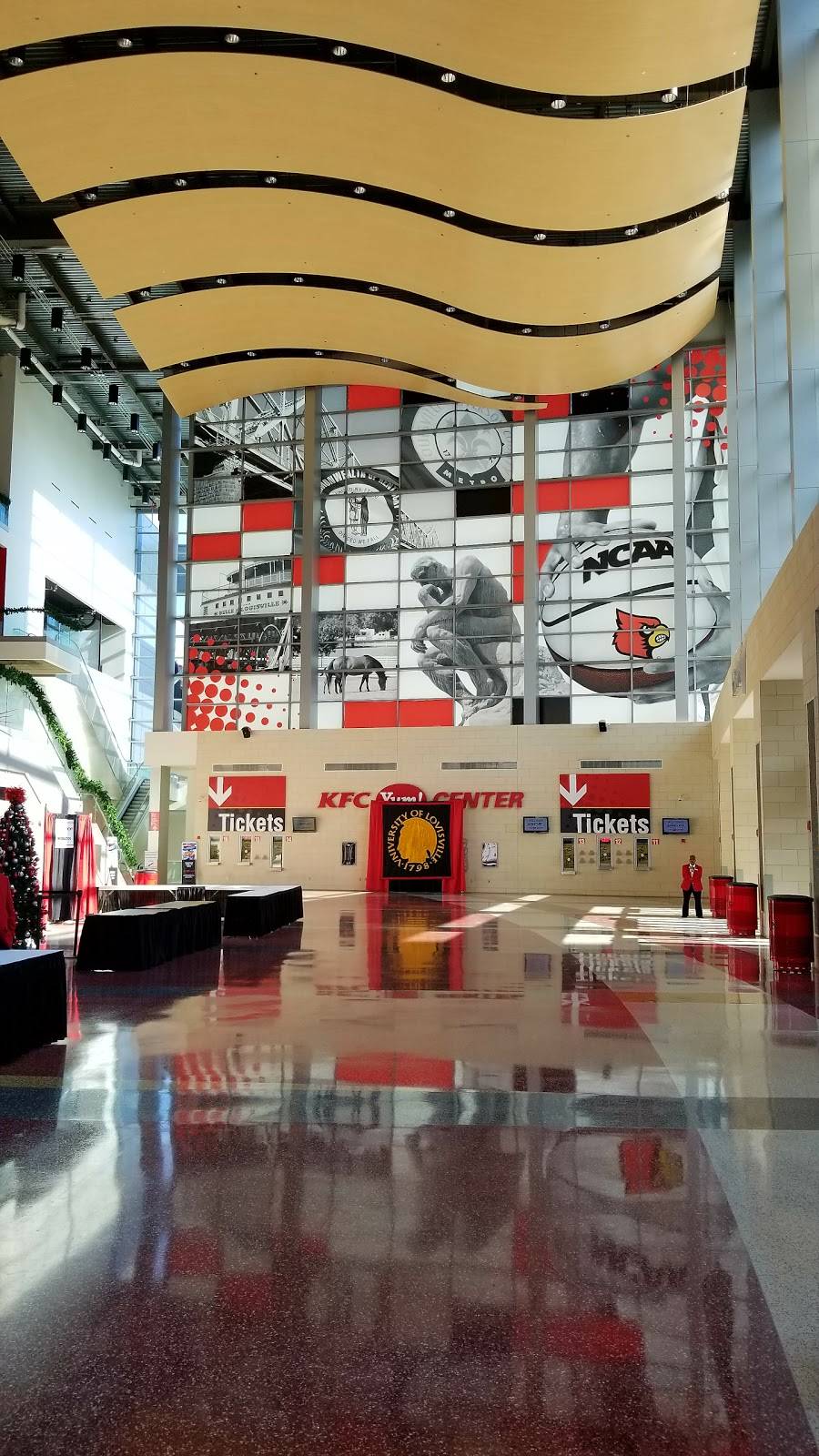 KFC Yum! Center | restaurant | 1 Arena Plaza, Louisville, KY 40202, USA | 5026909000 OR +1 502-690-9000