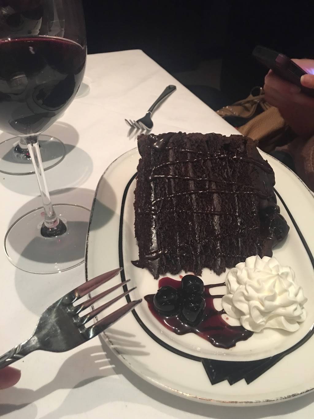 LBV Steak & Pasta | restaurant | Mountaineer Circle, New Cumberland, WV 26047, USA | 3043878250 OR +1 304-387-8250