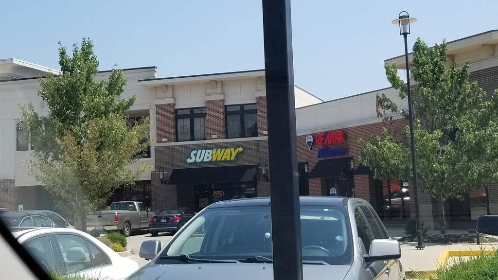 Subway | restaurant | 108 S Buchanan St, Edwardsville, IL 62025, USA | 6186566671 OR +1 618-656-6671