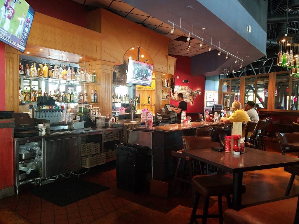 Red Robin Gourmet Burgers and Brews | restaurant | 40820 Winchester Rd #1070, Temecula, CA 92591, USA | 9512961667 OR +1 951-296-1667