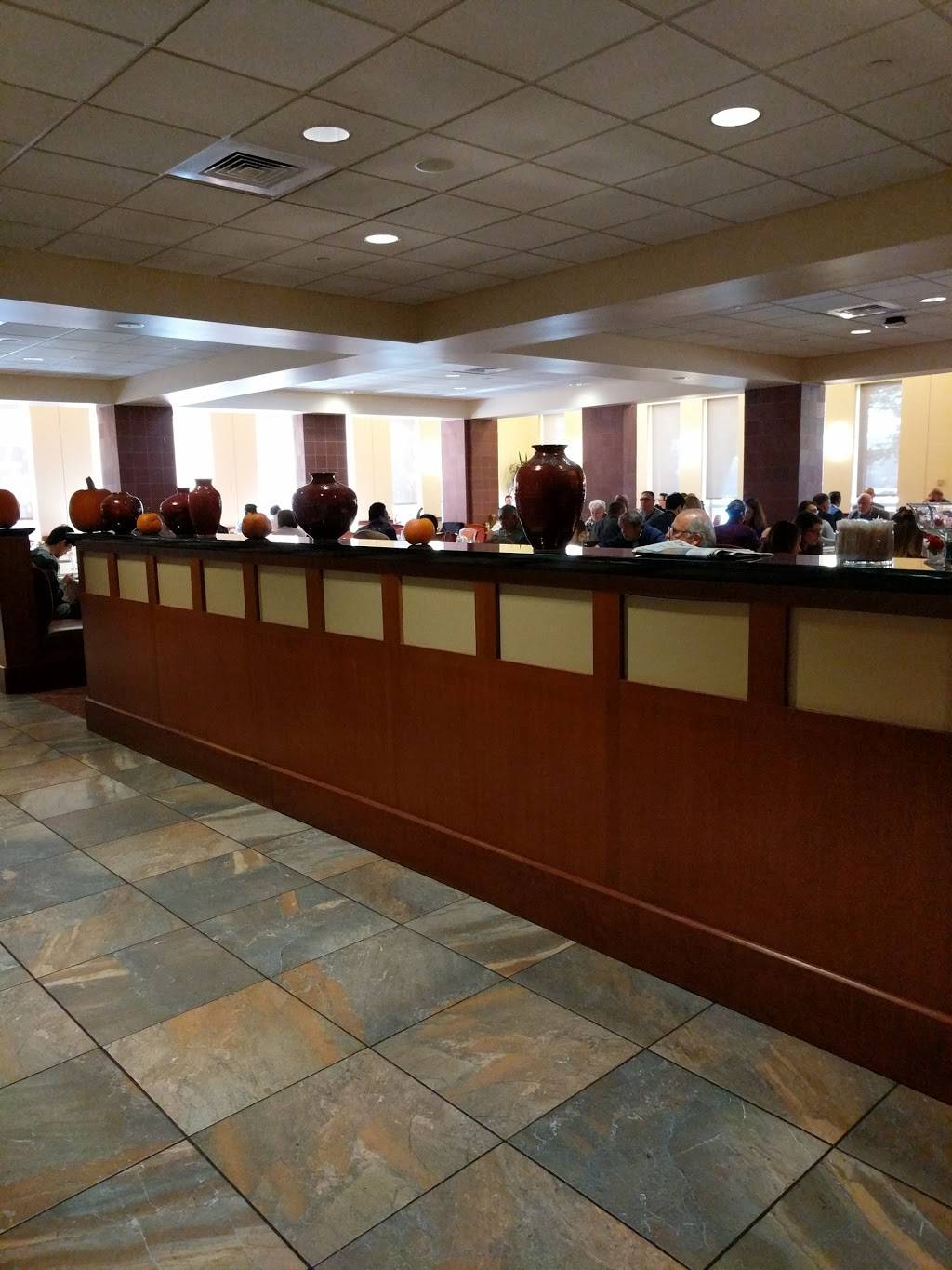 Bistro 2110 At the Blackwell | restaurant | 2110 Tuttle Park Pl, Columbus, OH 43210, USA | 6142472110 OR +1 614-247-2110