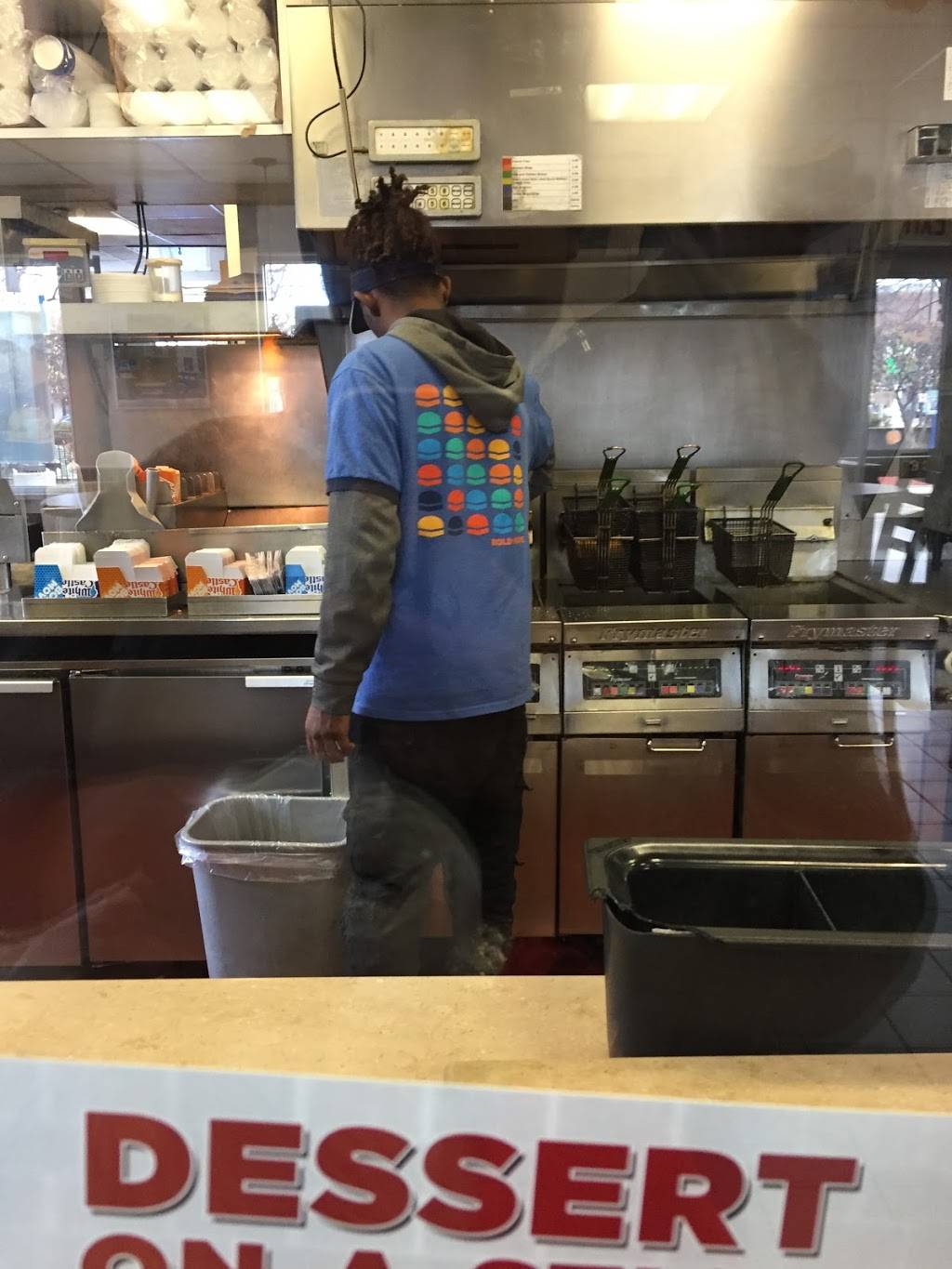 White Castle | restaurant | 3457 S King Dr, Chicago, IL 60616, USA | 8008432728 OR +1 800-843-2728