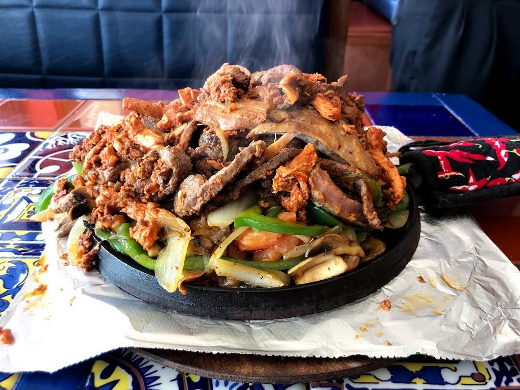 Latino Bar & Grill | restaurant | 3430 S Arlington Rd, Akron, OH 44312, USA | 3305634829 OR +1 330-563-4829