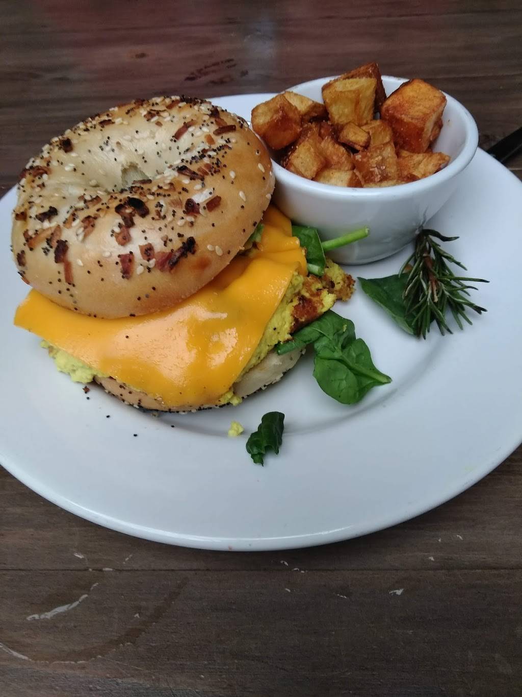 The Beer Plant | restaurant | 3110 Windsor Rd, Austin, TX 78703, USA | 5125241800 OR +1 512-524-1800