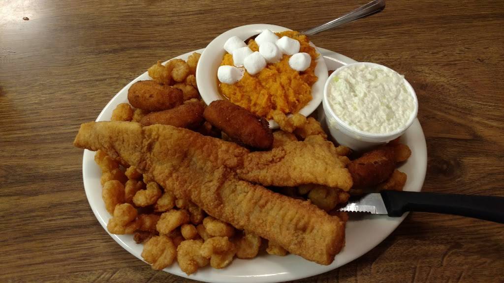 Stuart Family Restaurant | restaurant | 307 S Main St, Stuart, VA 24171, USA | 2766942800 OR +1 276-694-2800