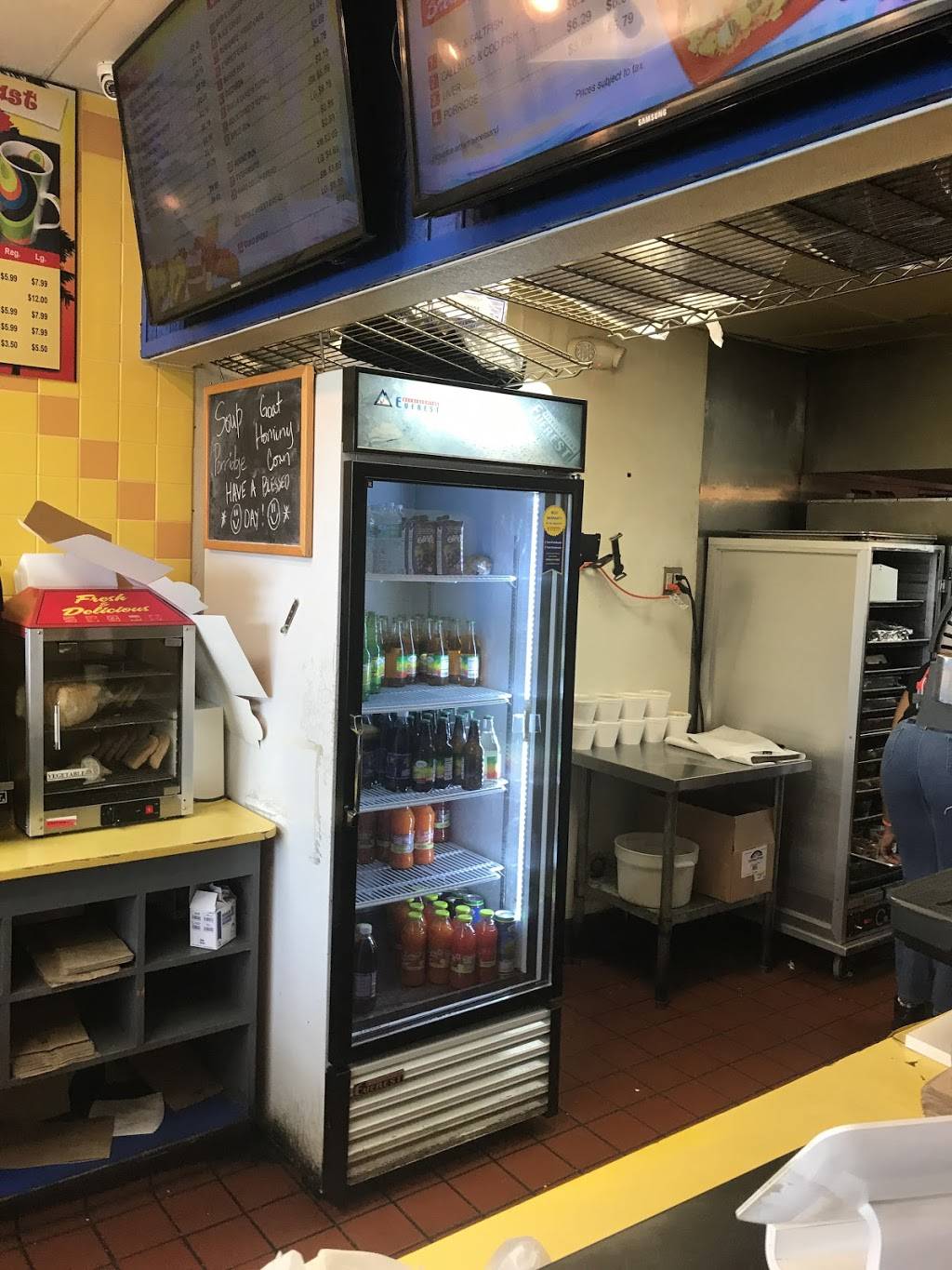 Golden Krust Caribbean Restaurant | bakery | 9534 SW 160th St, Miami, FL 33157, USA | 3052566088 OR +1 305-256-6088