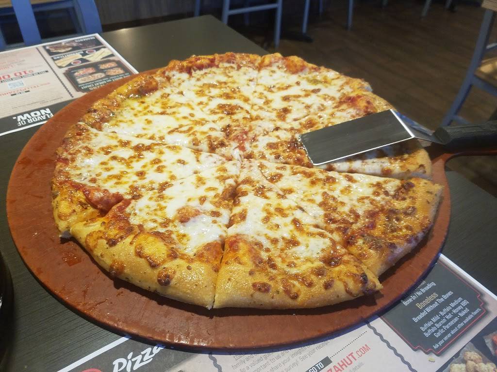 Pizza Hut | meal takeaway | 1821 N Superior Ave, Tomah, WI 54660, USA | 6083727991 OR +1 608-372-7991