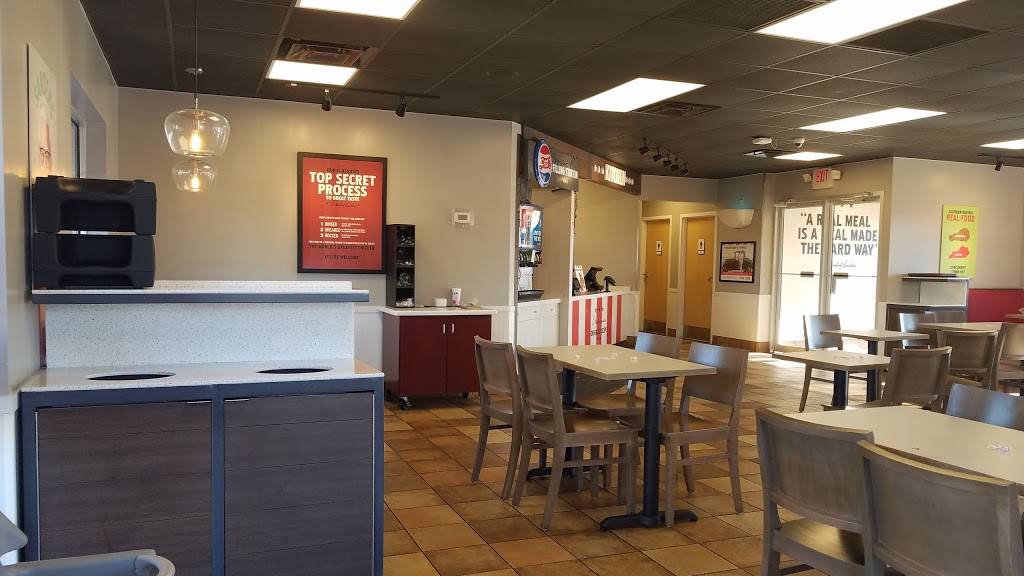 KFC | restaurant | 2160 Maple Ave, Zanesville, OH 43701, USA | 7404549723 OR +1 740-454-9723