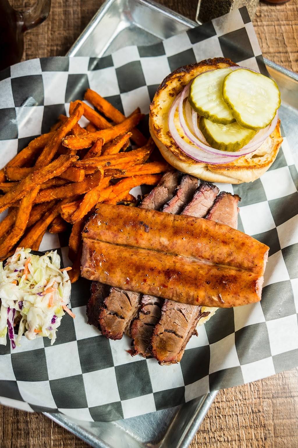 One Hot Mamas American Grille | restaurant | 1 Greenwood Dr Ste 7A, Hilton Head Island, SC 29928, United States | 8436826262 OR +1 843-682-6262