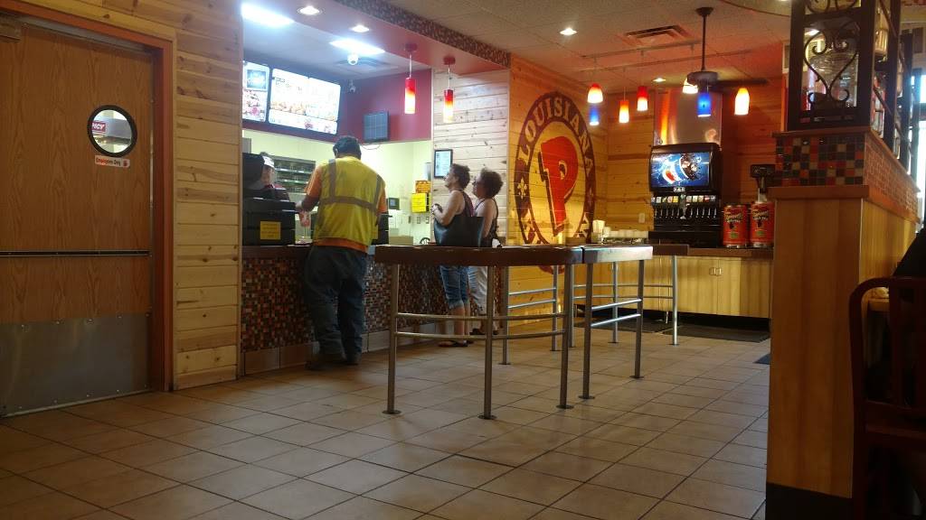 Popeyes Louisiana Kitchen | restaurant | 12310 CA-33, Santa Nella, CA 95322, USA | 2098260741 OR +1 209-826-0741