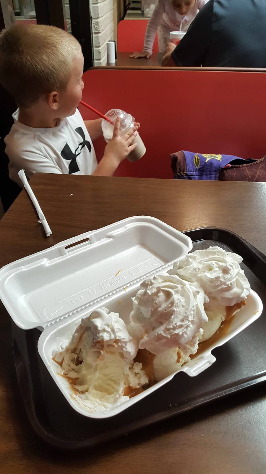 Kennys Grill & Ice Cream | restaurant | 8933, 2342, Philadelphia Ave, Chambersburg, PA 17201, USA | 7172648351 OR +1 717-264-8351