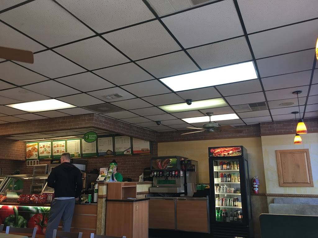 Subway | restaurant | 74 Jefferson St, Port Clinton, OH 43452, USA | 4197343544 OR +1 419-734-3544