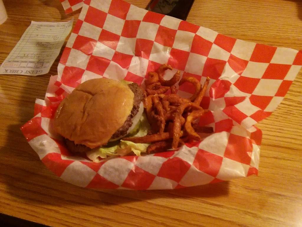 My Place | restaurant | 128 N Broadway St, Spencerville, OH 45887, USA | 4196474062 OR +1 419-647-4062