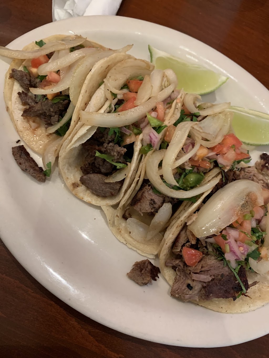 Quates Mexican Restaurant | restaurant | 3701 N Andrews Ave, Oakland Park, FL 33309, USA | 9546352404 OR +1 954-635-2404