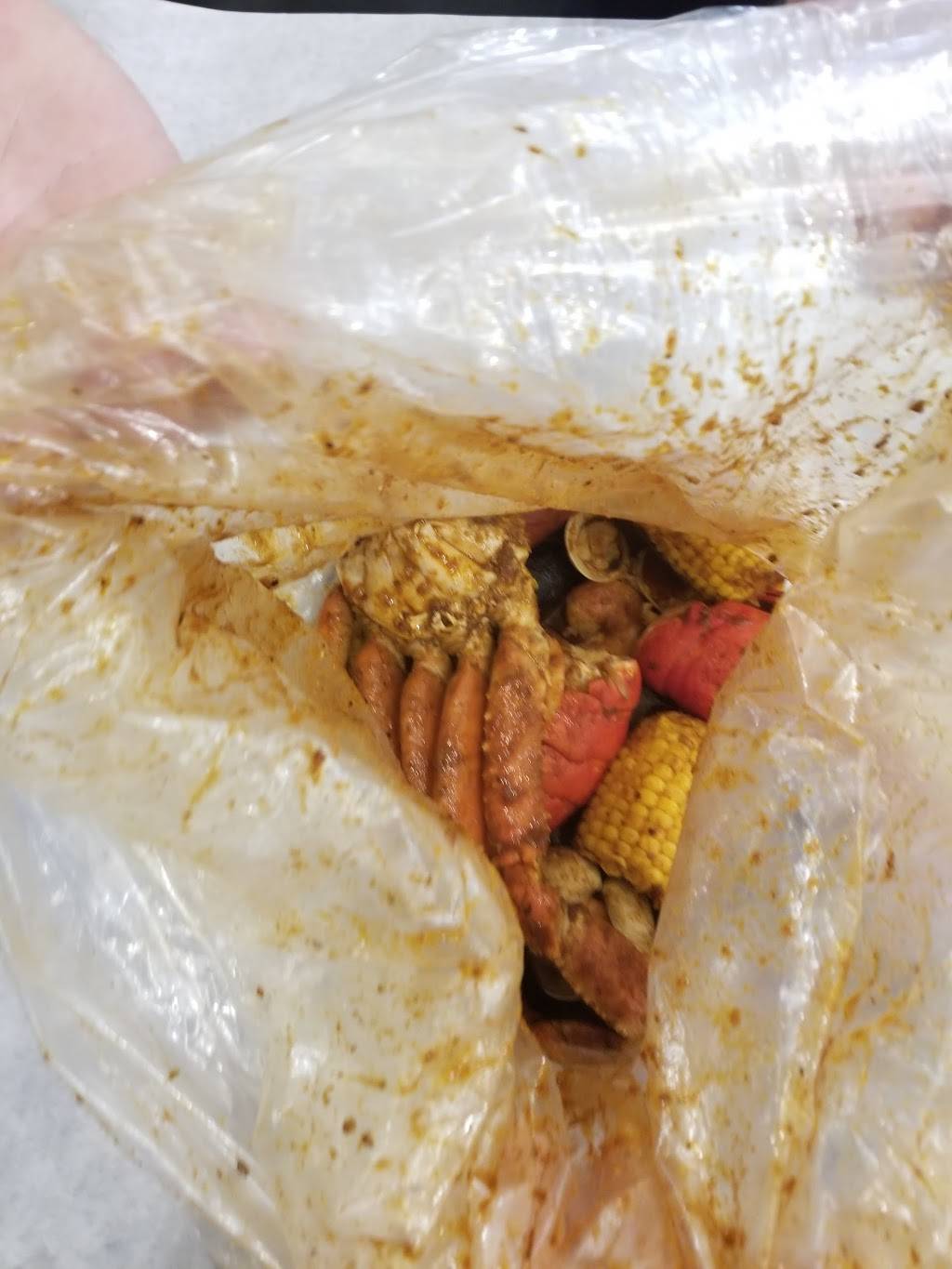 The Seafood Trap | restaurant | 1552 E Grand St, Des Moines, IA 50316, USA | 5152666244 OR +1 515-266-6244