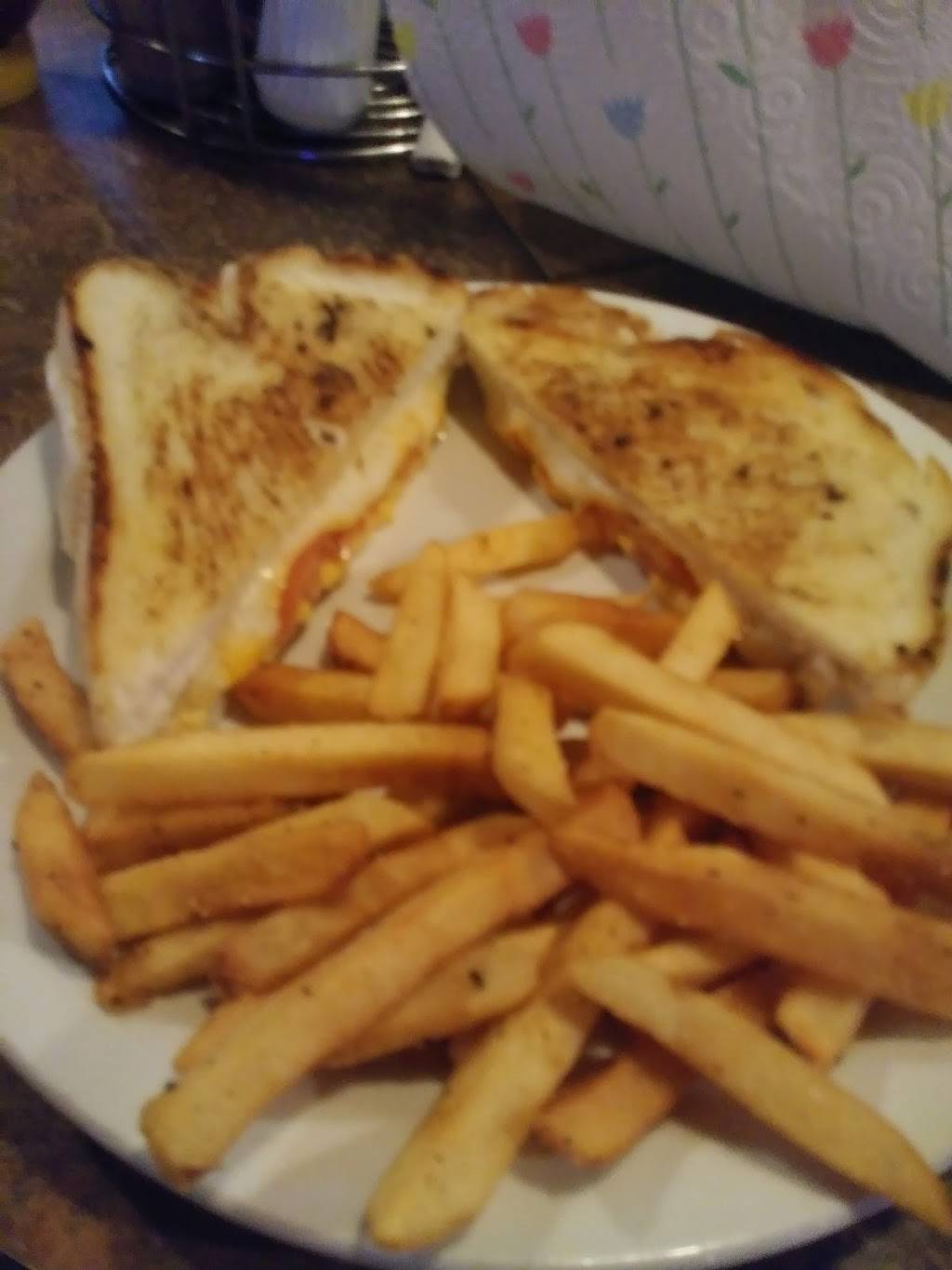 Great Grizzly Bear | restaurant | 1027 Geyer Ave, St. Louis, MO 63104, USA | 3142310444 OR +1 314-231-0444