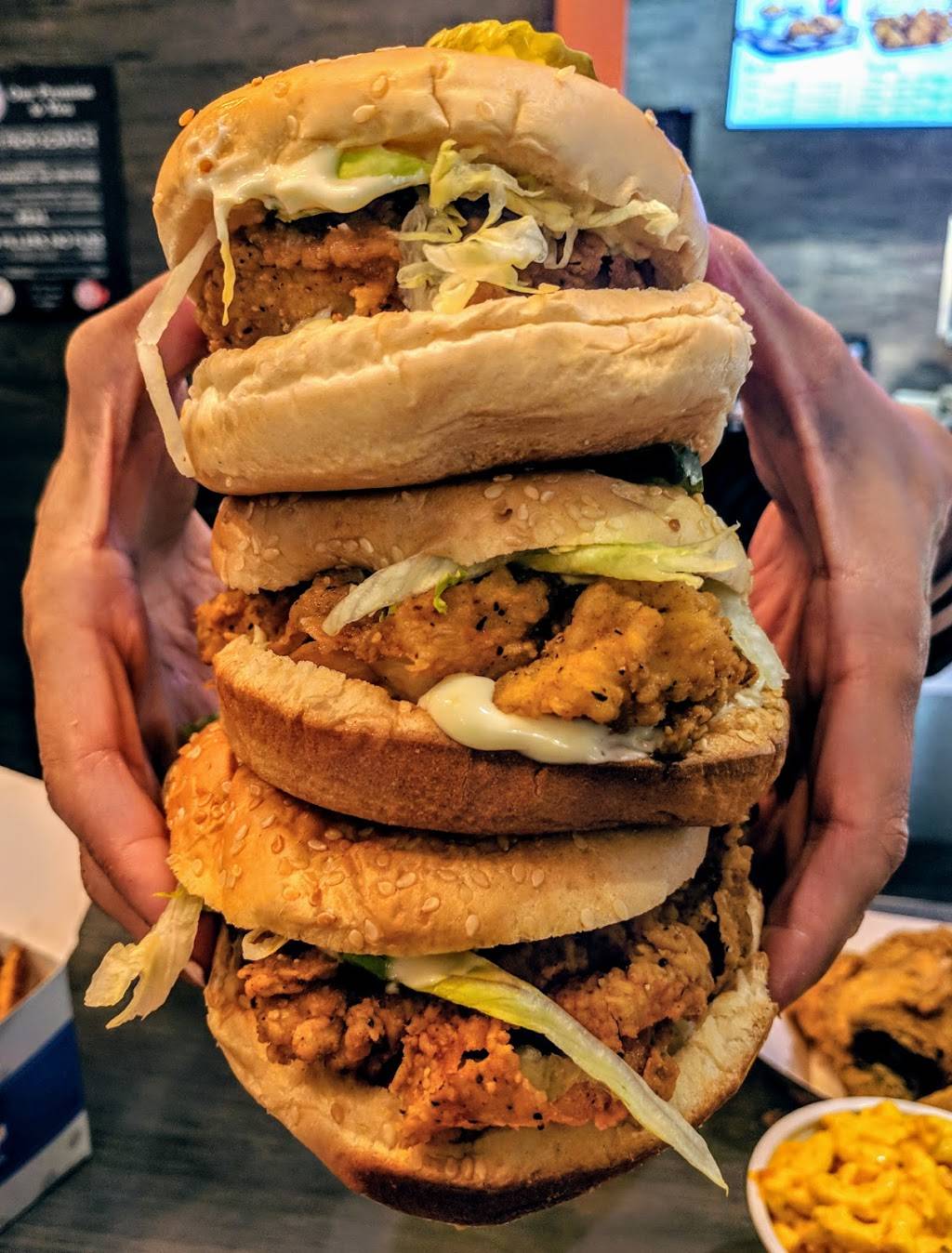 Mary Browns Chicken & Taters | restaurant | 3199 Dufferin St, North York, ON M6A 2T2, Canada | 4167870739 OR +1 416-787-0739