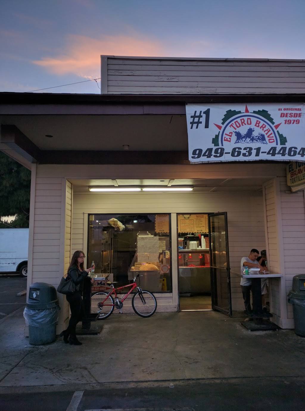 El Toro Bravo Tortilleria | restaurant | 745 W 19th St Ste. H, Costa Mesa, CA 92627, USA | 9496314464 OR +1 949-631-4464