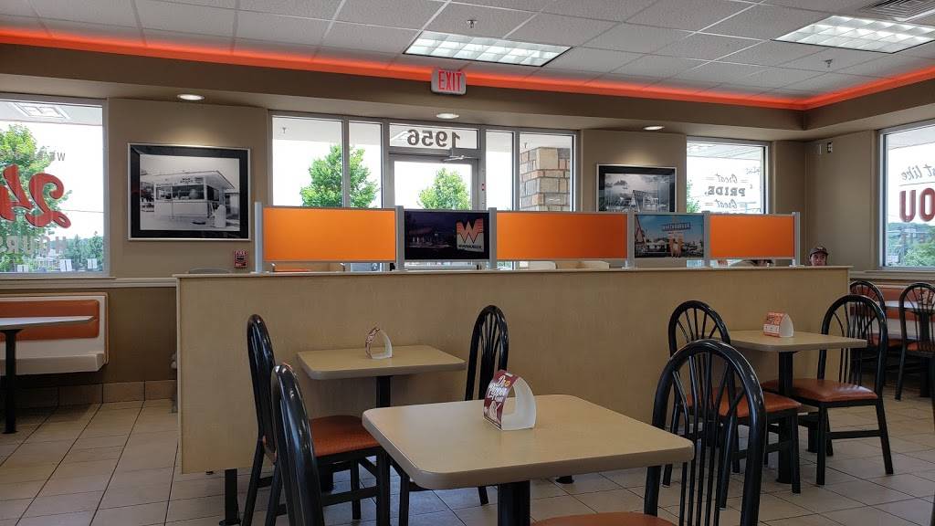 Whataburger | restaurant | 1956 W M.L.K. Jr Blvd, Fayetteville, AR 72701, USA | 4794432217 OR +1 479-443-2217