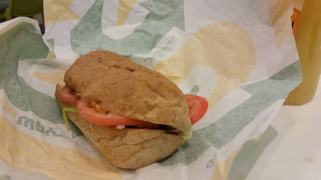 Subway | restaurant | 3645 S Las Vegas Blvd, Las Vegas, NV 89109, USA | 7028363515 OR +1 702-836-3515