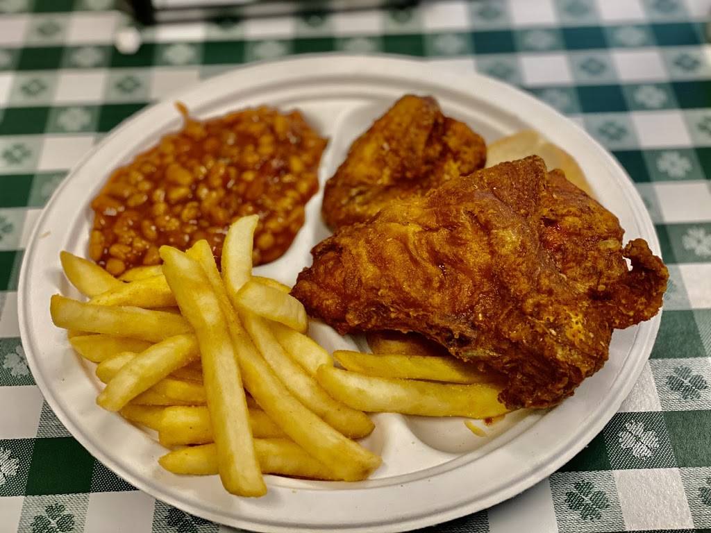 Guss World Famous Fried Chicken | restaurant | 2904 Commerce St, Dallas, TX 75226, USA | 4697098294 OR +1 469-709-8294