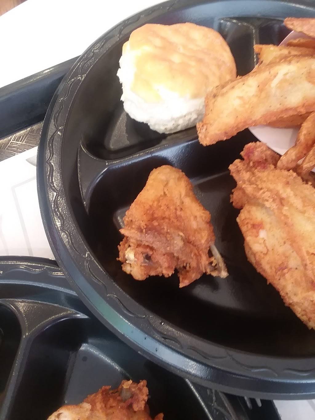 KFC | restaurant | 1230 Yadkinville Rd, Mocksville, NC 27028, USA | 3367533000 OR +1 336-753-3000