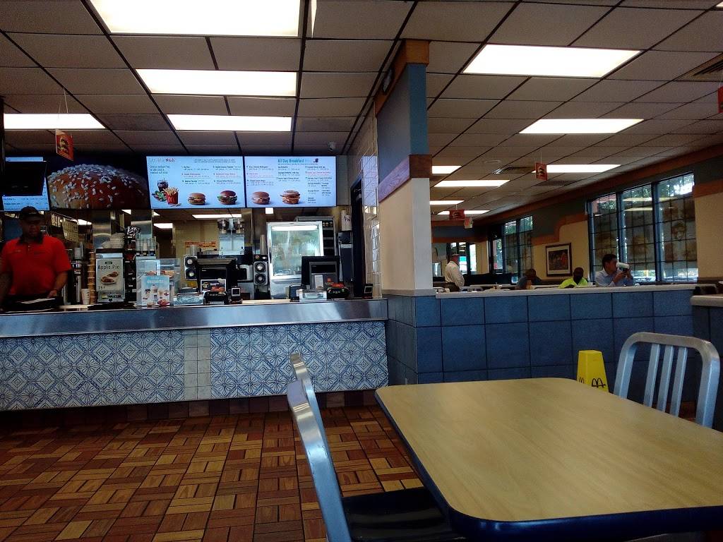 McDonalds | cafe | 950 W Commercial Blvd, Fort Lauderdale, FL 33309, USA | 9549280910 OR +1 954-928-0910