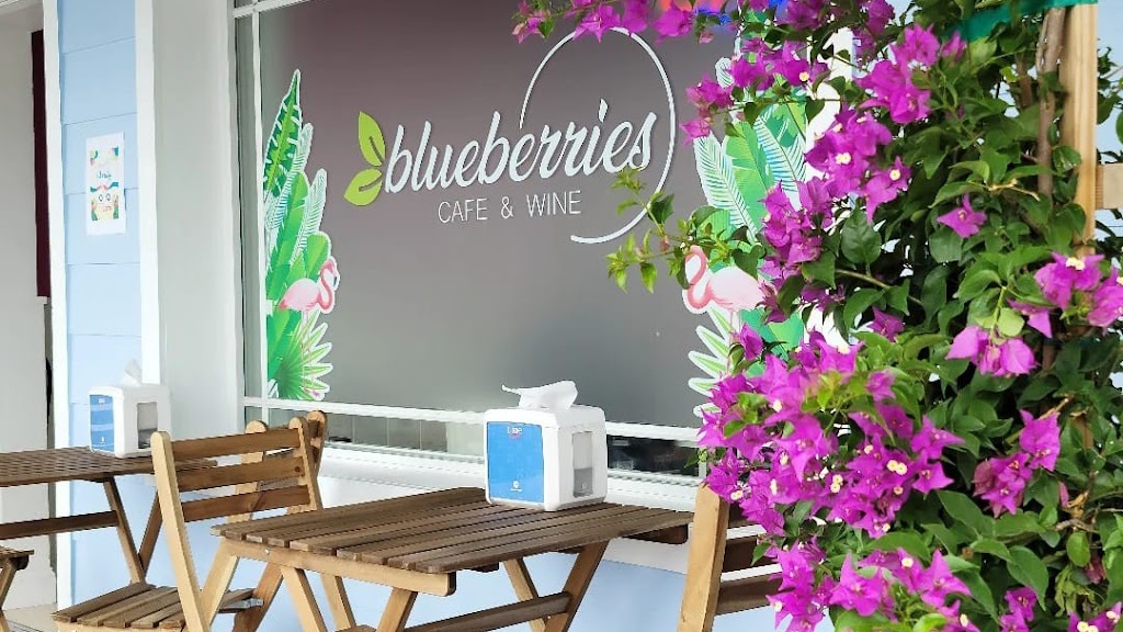 Blueberries Cafe & Wine | cafe | 5337 Gulf Dr #300, Holmes Beach, FL 34217, USA | 7862969612 OR +1 786-296-9612