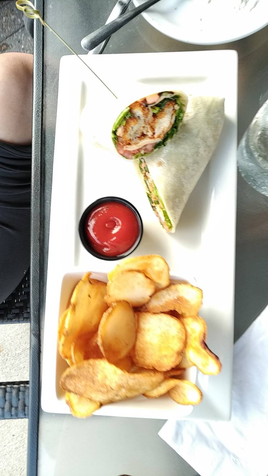 Moose Mcguires Orleans | restaurant | 4025 Innes Rd, Orléans, ON K1C 6V3, Canada | 6138303334 OR +1 613-830-3334