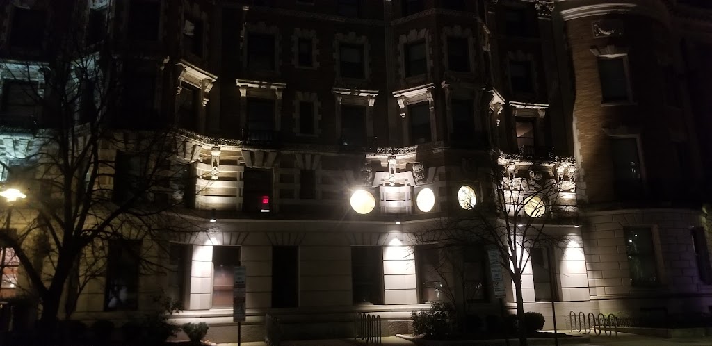 Shahs Halal Food | restaurant | 1124 Boylston St, Boston, MA 02115, USA | 6179363955 OR +1 617-936-3955