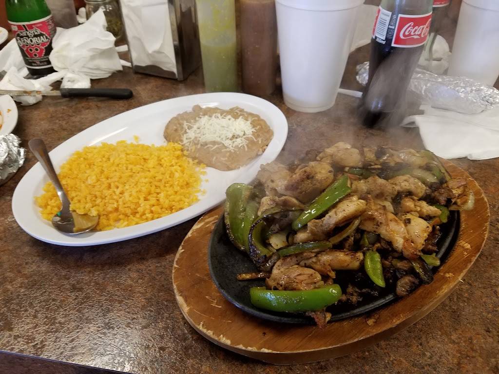 Tortas Ahogadas Chapala | restaurant | 402 E Foothill Blvd, Rialto, CA 92376, USA | 9094213770 OR +1 909-421-3770