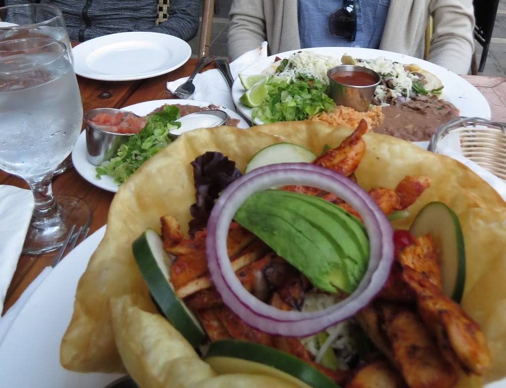 Móle | restaurant | 178 Kent Ave, Brooklyn, NY 11211, USA | 3473842300 OR +1 347-384-2300