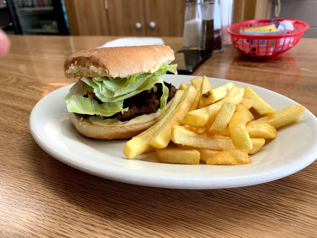 Riche Cafe | restaurant | 8117 E St Bernard Hwy, St Bernard, LA 70085, USA | 5046823300 OR +1 504-682-3300