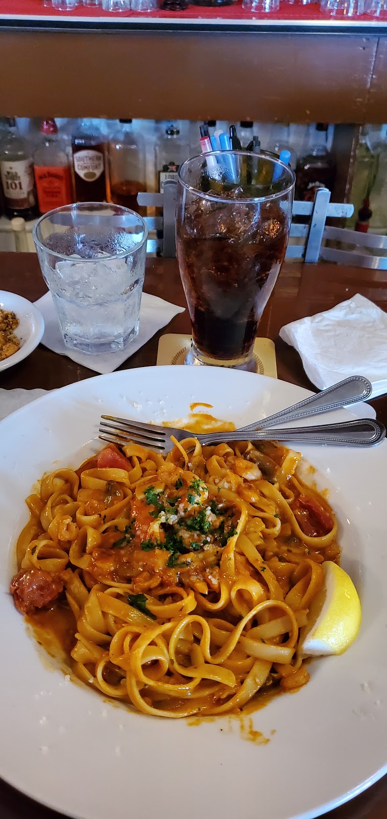 Ivanhoe Hotel, Restaurant & Saloon | restaurant | 315 Main St, Ferndale, CA 95536, USA | 7077869000 OR +1 707-786-9000