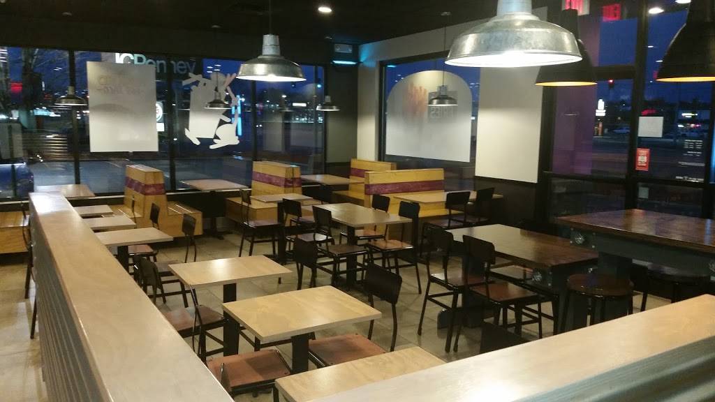 Taco Bell | meal takeaway | 1882 S West Ave, Freeport, IL 61032, USA | 8152328226 OR +1 815-232-8226