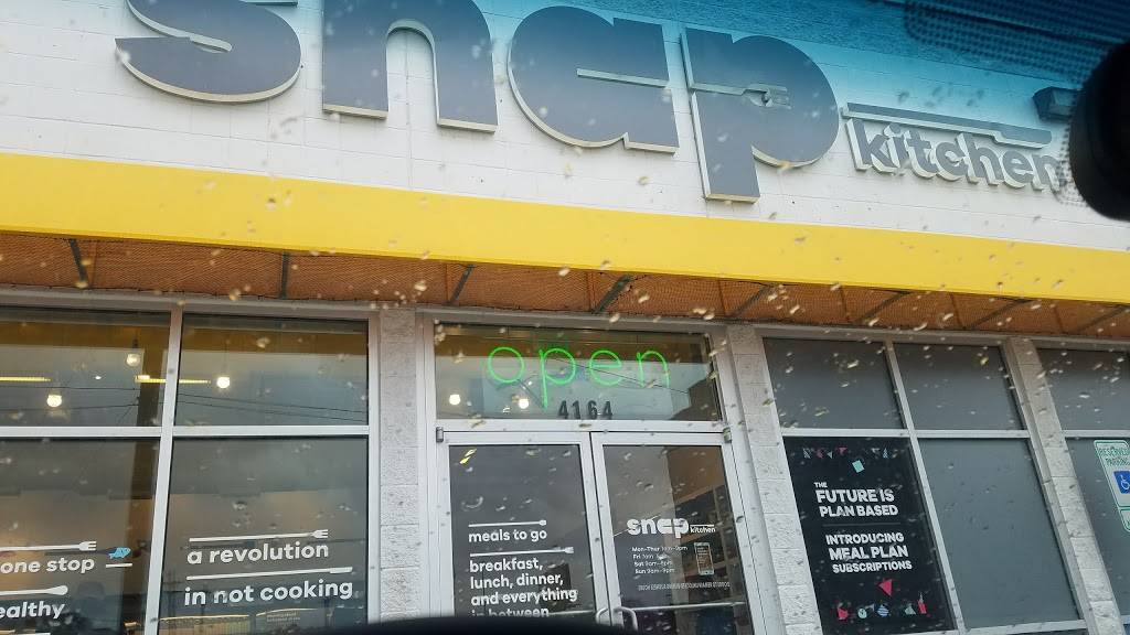 Snap Kitchen | restaurant | 4164 N Central Expy, Dallas, TX 75204, USA | 2146134490 OR +1 214-613-4490