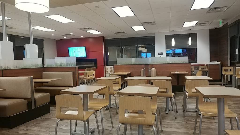 Wendys | restaurant | 5070 S Syracuse St, Denver, CO 80237, USA | 3038509752 OR +1 303-850-9752