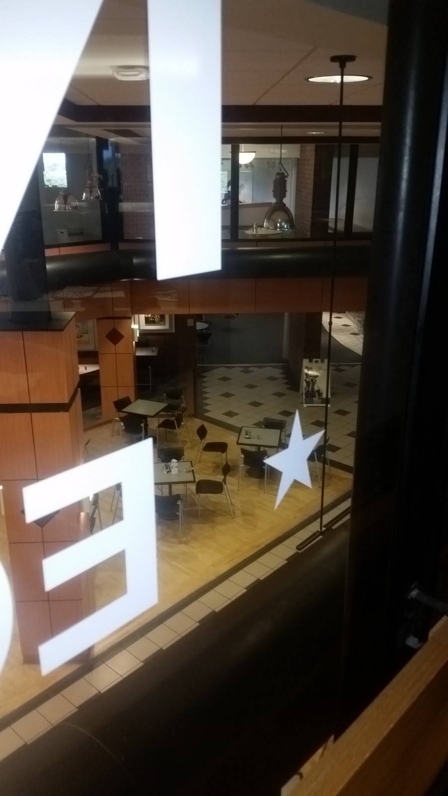 Chick-fil-A | restaurant | 12345 College Blvd # Sc110, Overland Park, KS 66210, USA | 9134693838 OR +1 913-469-3838