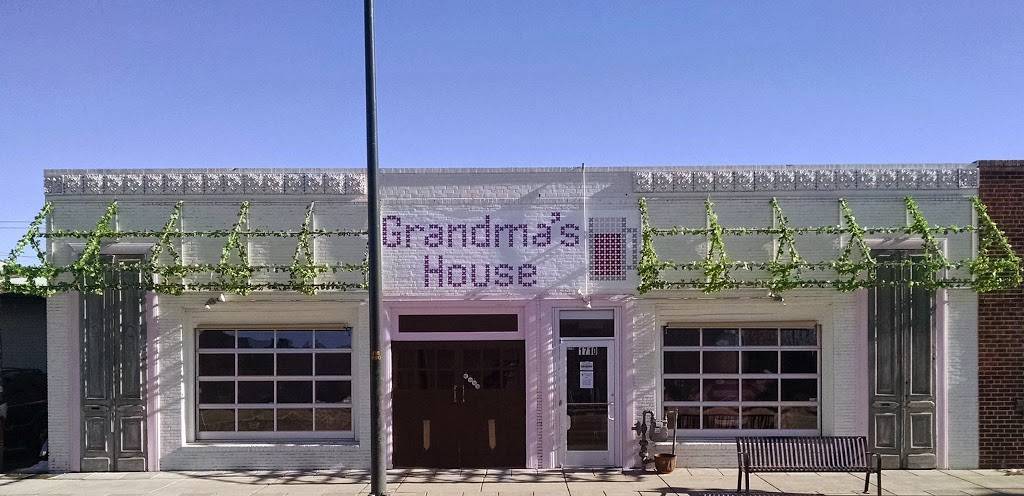 Grandmas House | restaurant | 1710 S Broadway, Denver, CO 80210, USA | 3035786754 OR +1 303-578-6754