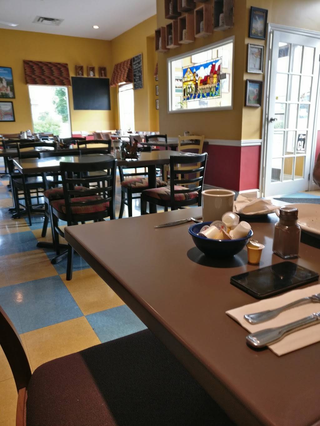 Wolfgangs on Brock | restaurant | 3100 Brock St N, Whitby, ON L1R 2Y3, Canada | 9054937733 OR +1 905-493-7733