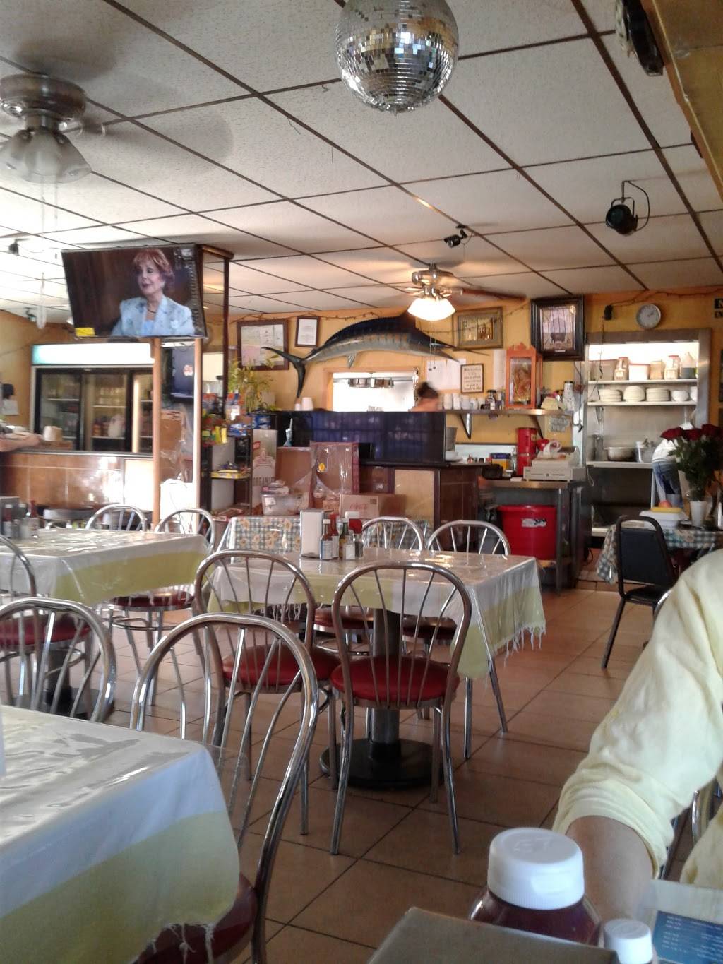 El Compadre Restaurant | restaurant | 233 E Florence Ave, Los Angeles, CA 90003, USA | 3237517148 OR +1 323-751-7148